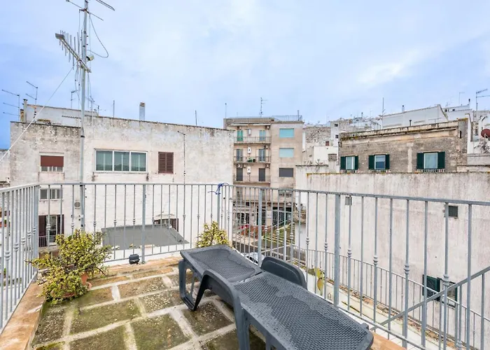 아파트 Casa Zefiro By Rentbeat 오스투니